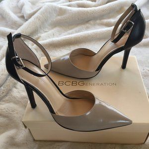 NIB!  BCBG Dillyn Ankle Strap Two Toned Pump
